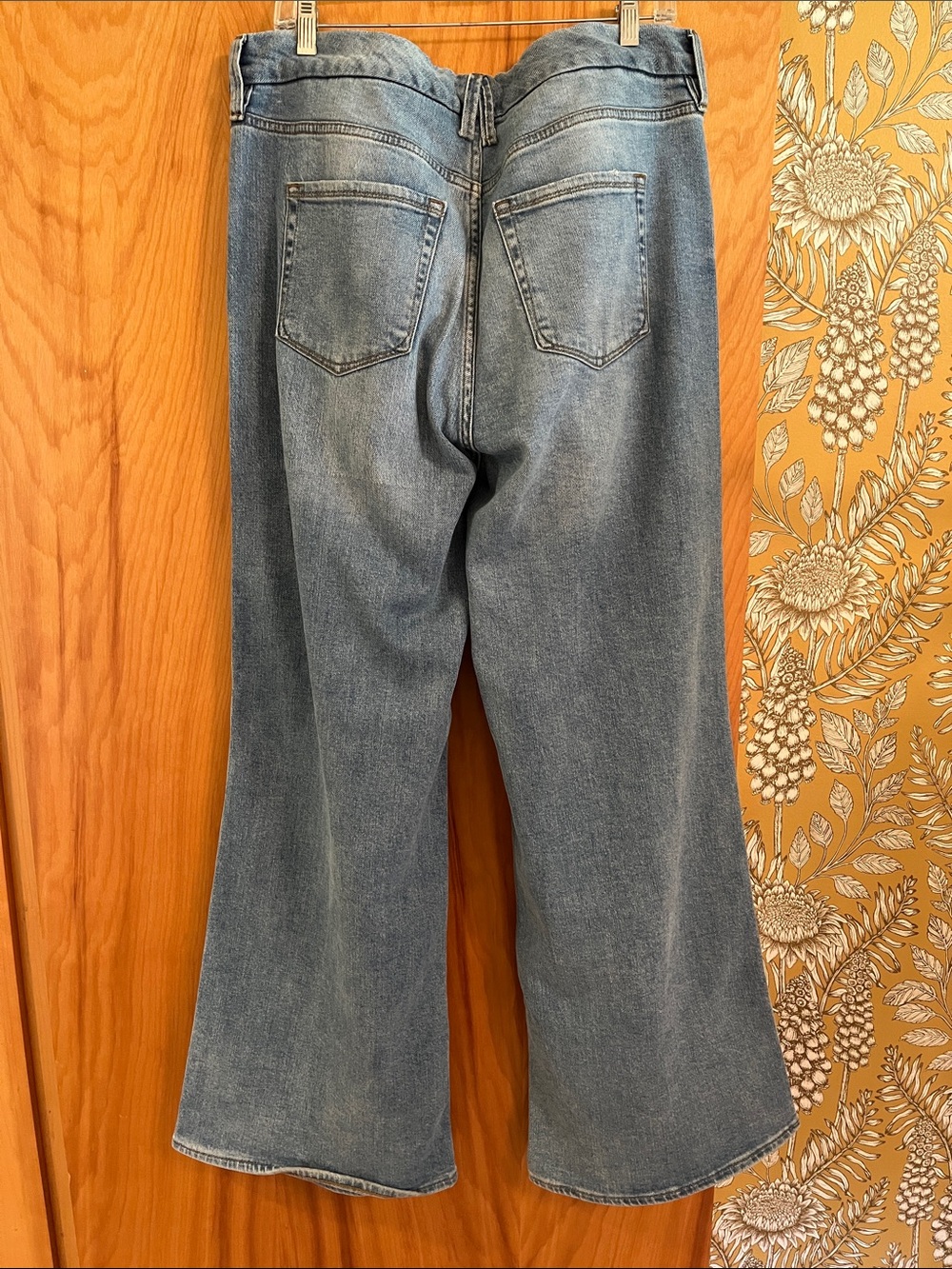 Good American Light Blue Flare Jeans - Picture 2 of 5
